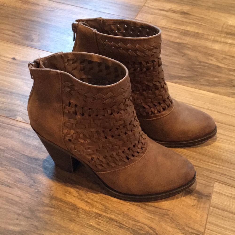 Weave-accent ankle booties